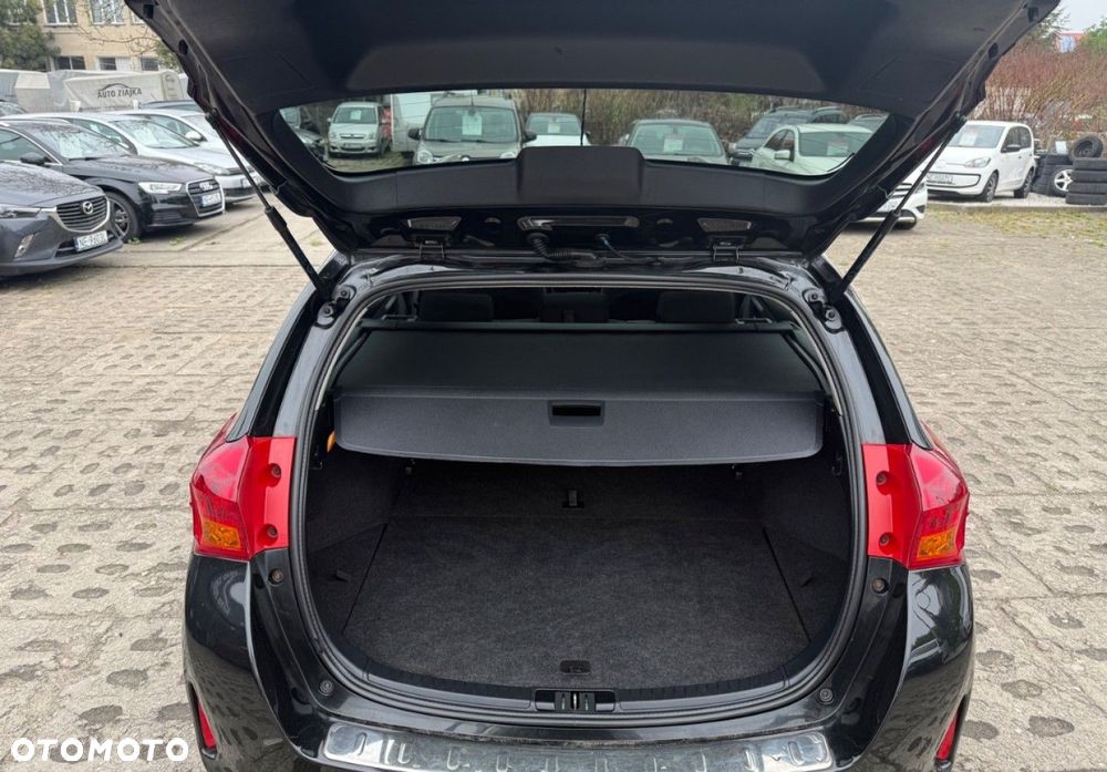 Toyota Auris - 6
