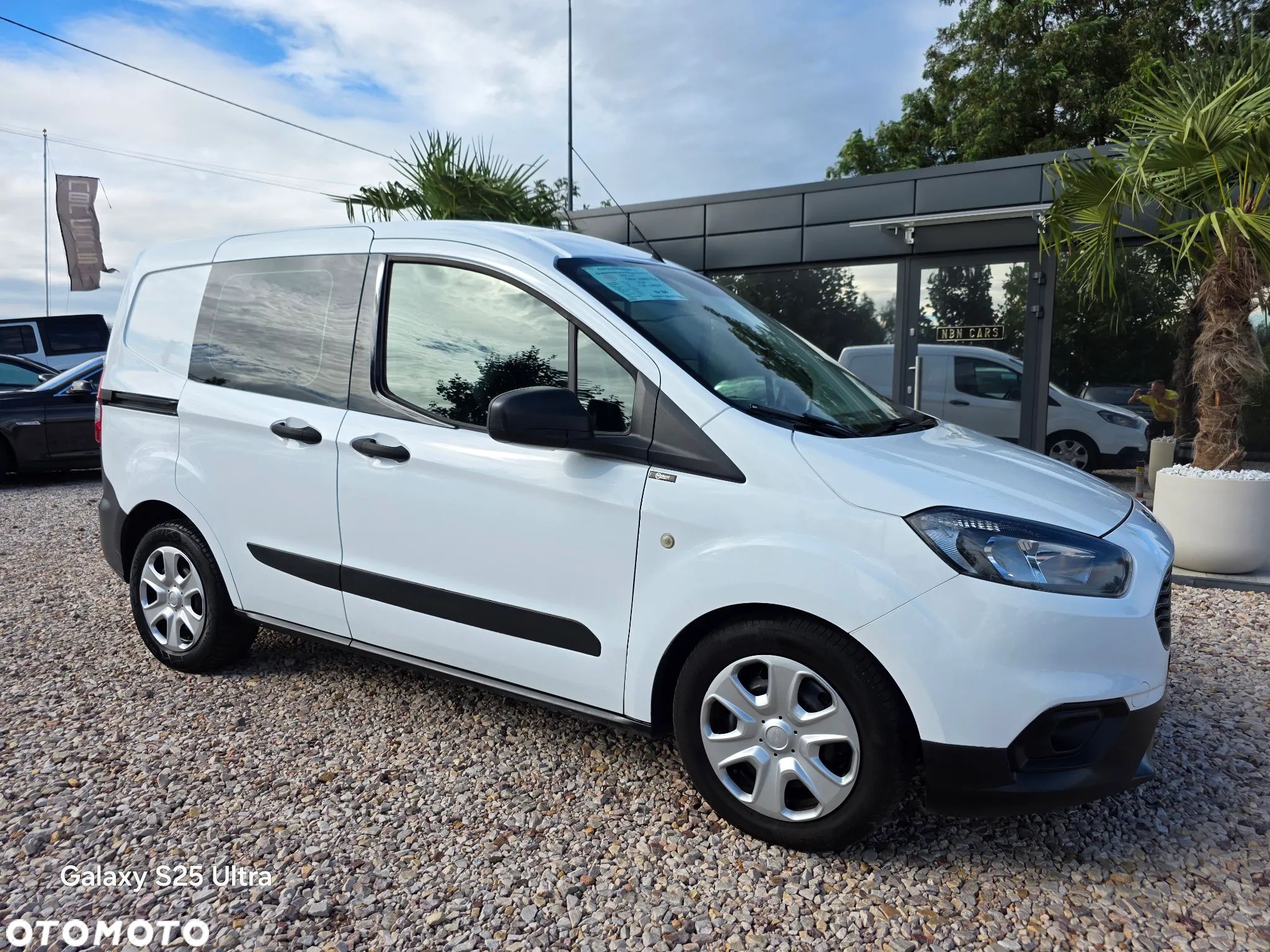 Ford Transit Courier - 1