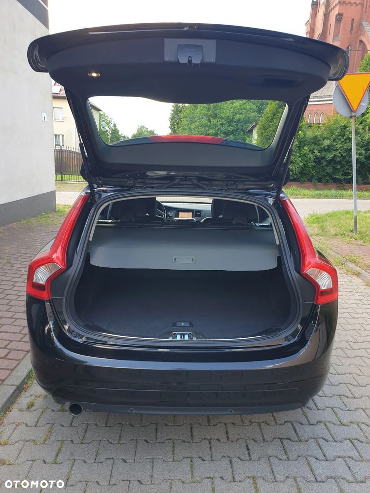 Volvo V60 D3 Geartronic Summum - 37