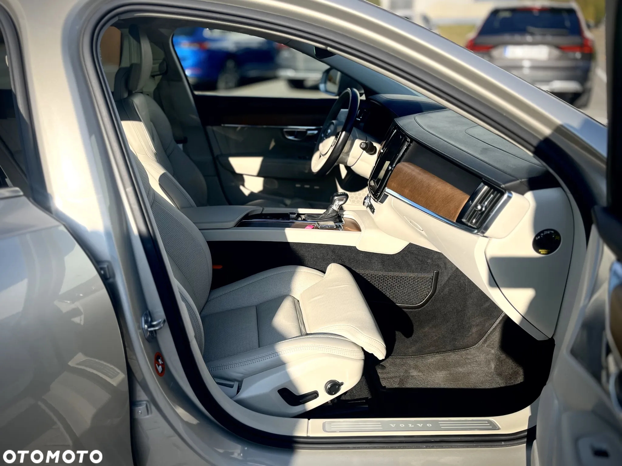 Volvo V90 D4 Inscription - 11