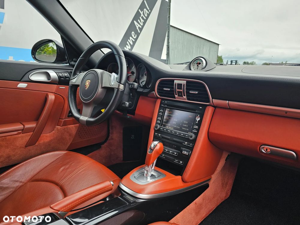 Porsche 911 Carrera 4S PDK - 11