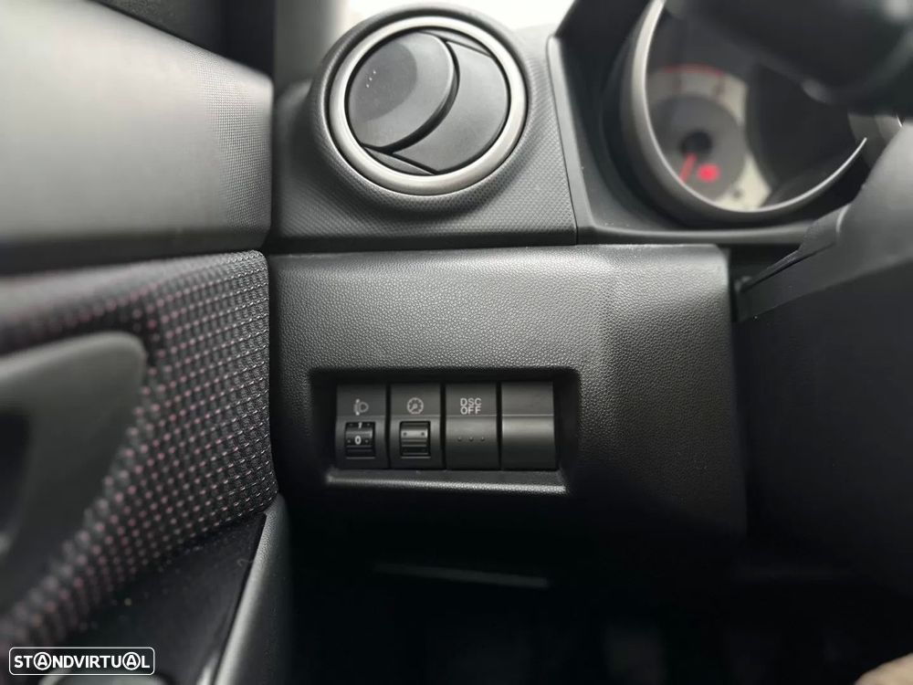 Mazda 3 Hatchback MZ-CD 1.6 Exclusive - 28