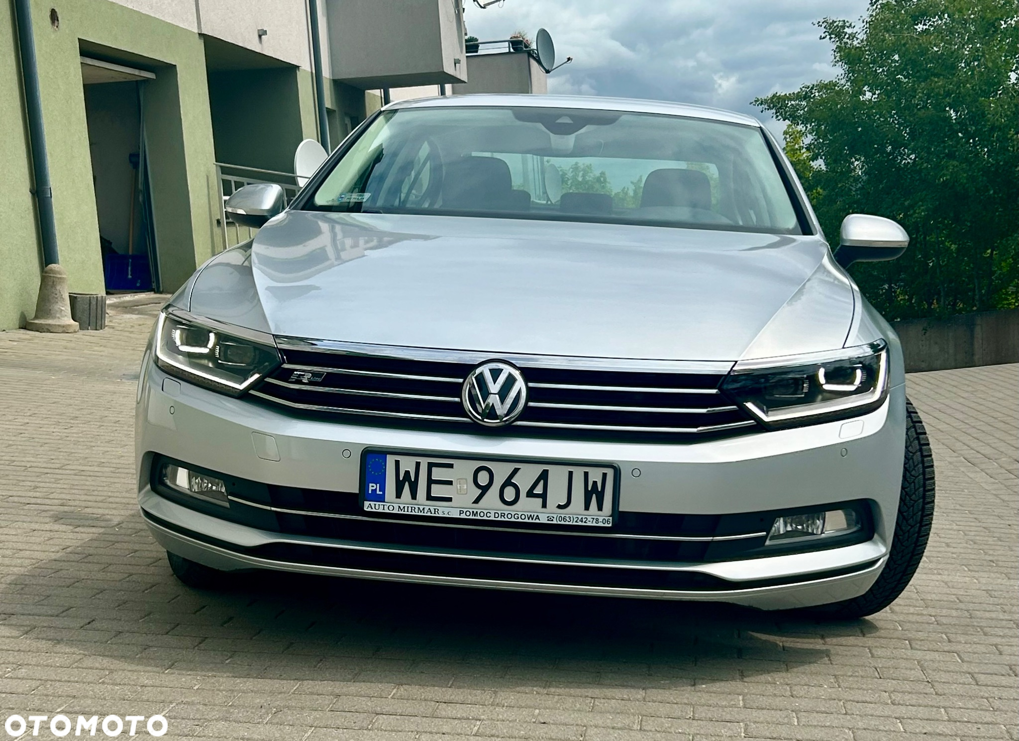 Volkswagen Passat - 2
