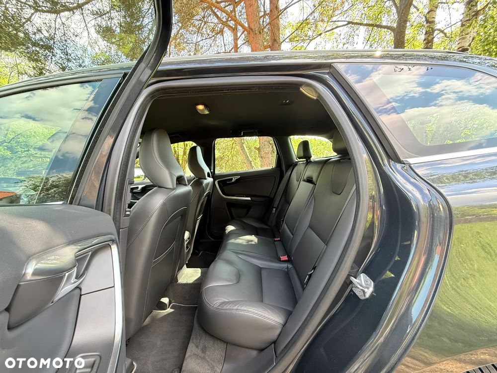 Volvo XC 60 D4 Geartronic Summum - 24