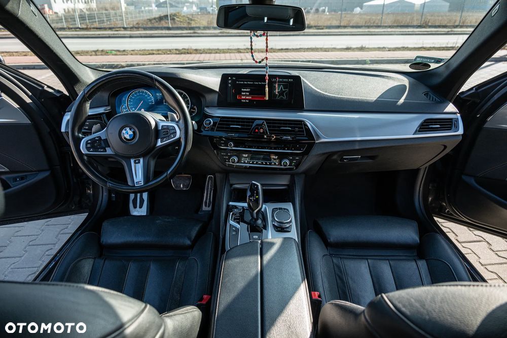 BMW Seria 5 540i xDrive - 18