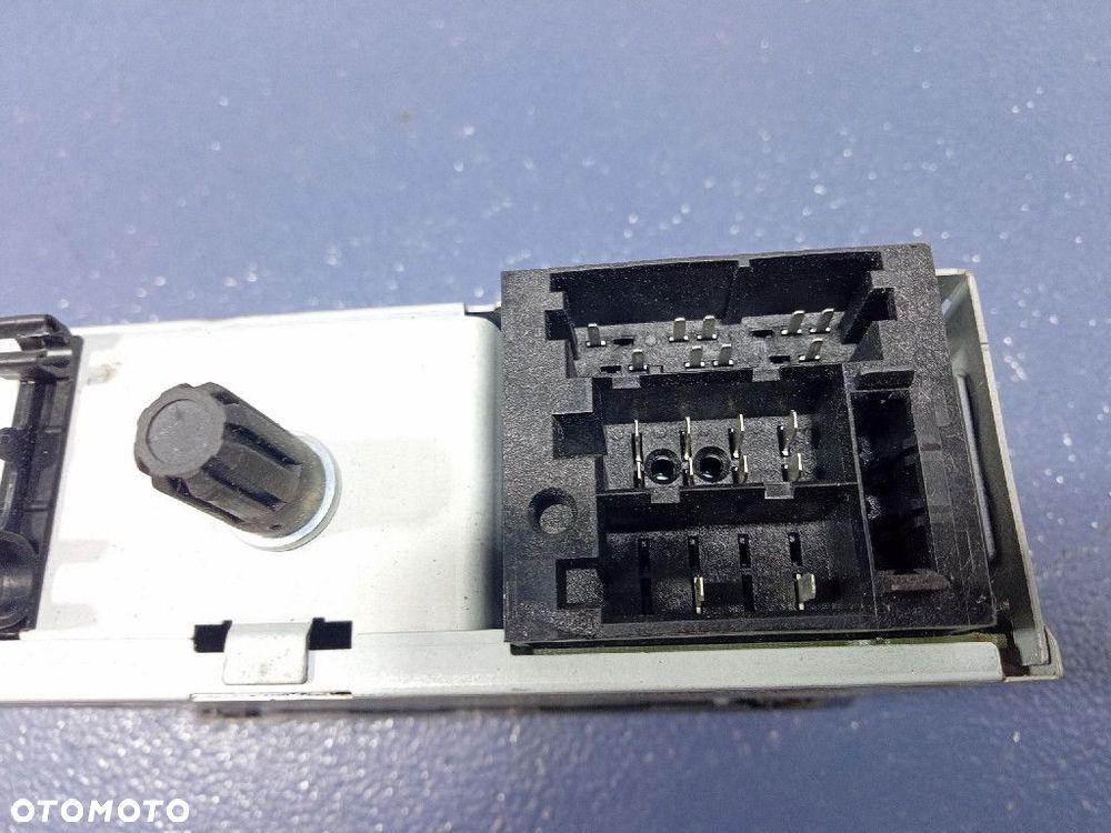RENAULT KANGOO II RADIO FABRYCZNE CD 281150042R - 5