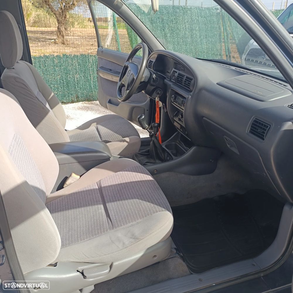 Mazda B2500 4x4 Cab. Dupla Cx. Madeira - 18