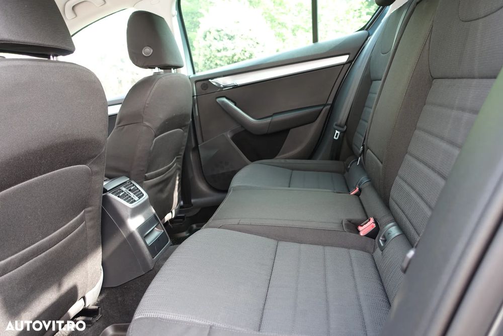 Skoda Octavia 1.4 TSI ELEGANCE - 16