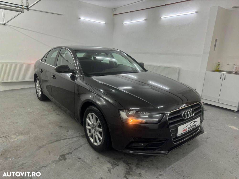 Audi A4 2.0 TDI DPF Attraction - 1