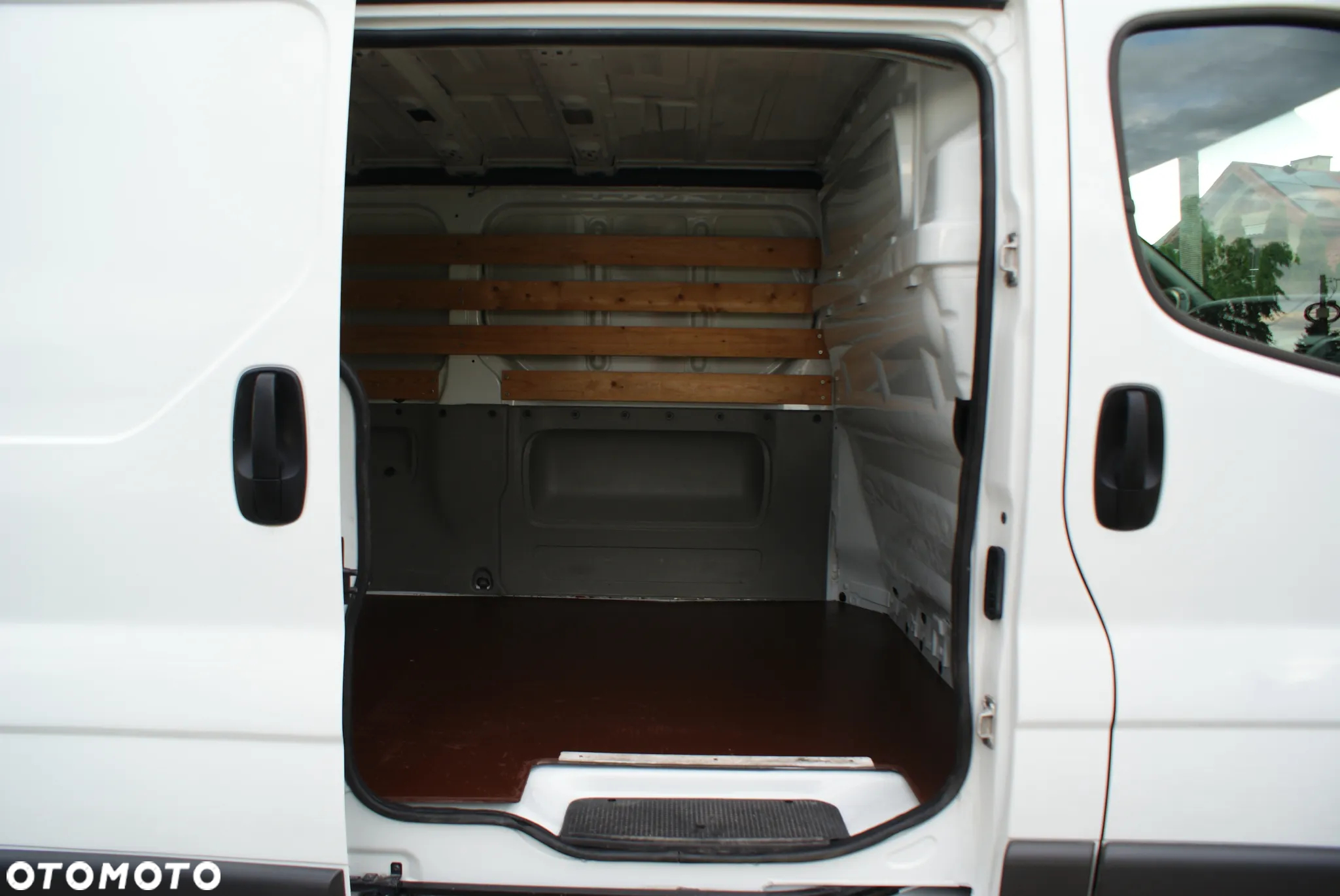Renault Trafic - 11