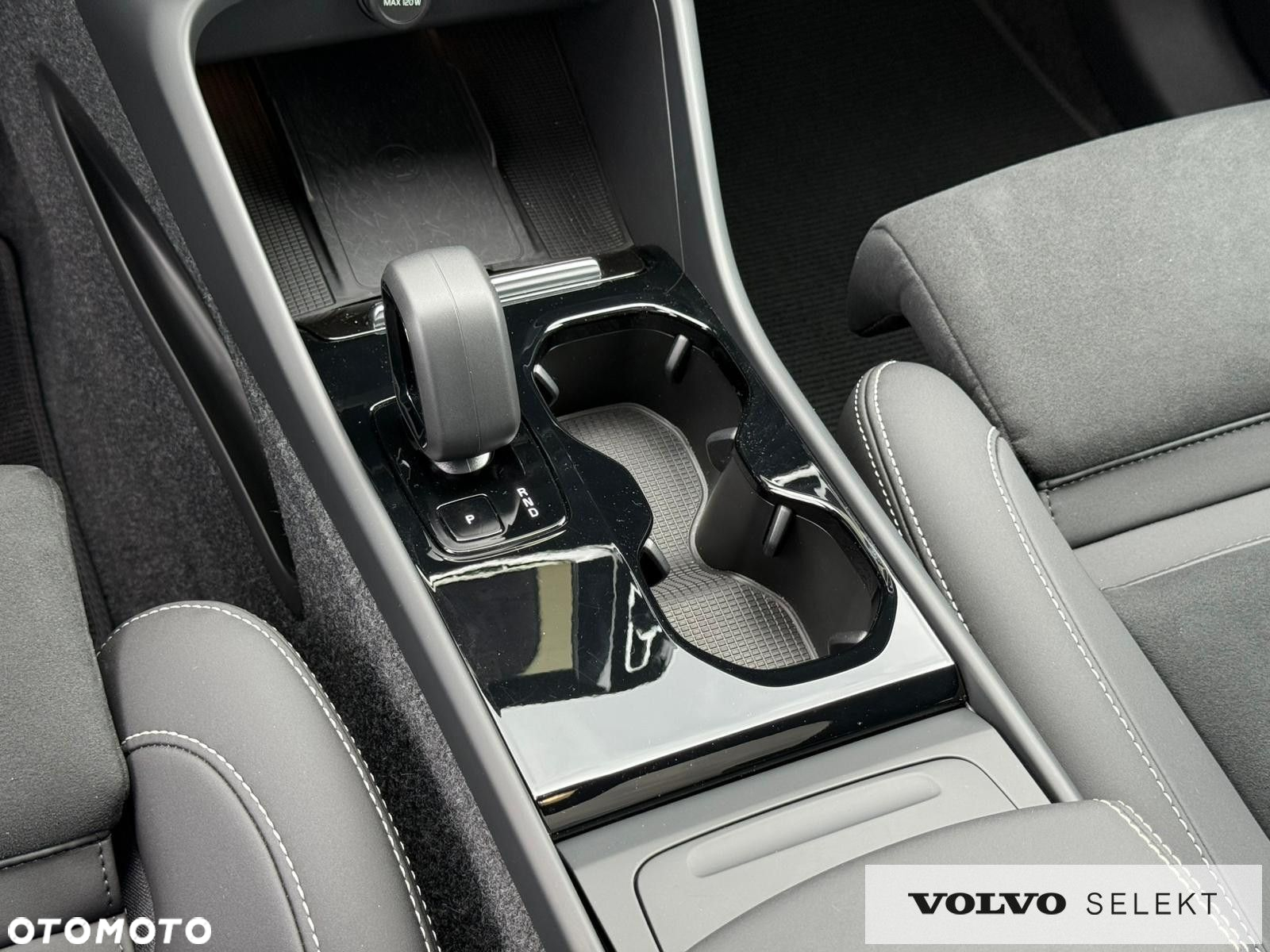Volvo C40 - 28