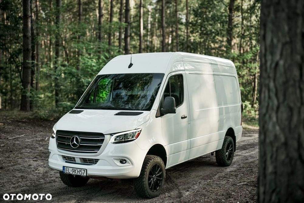 Mercedes-Benz Sprinter - 2
