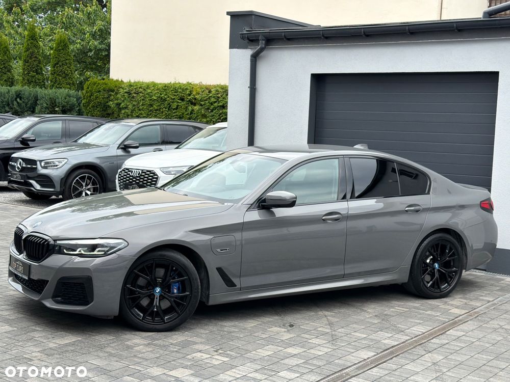 BMW Seria 5 530e xDrive sport - 26