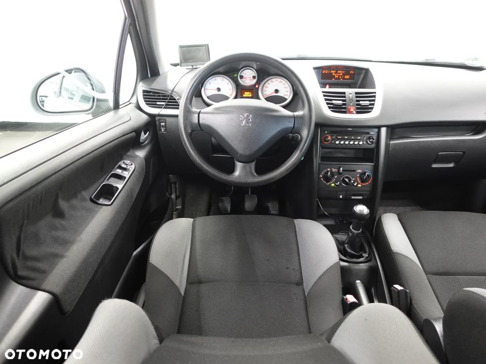 Peugeot 207 95 VTi Urban Move - 29