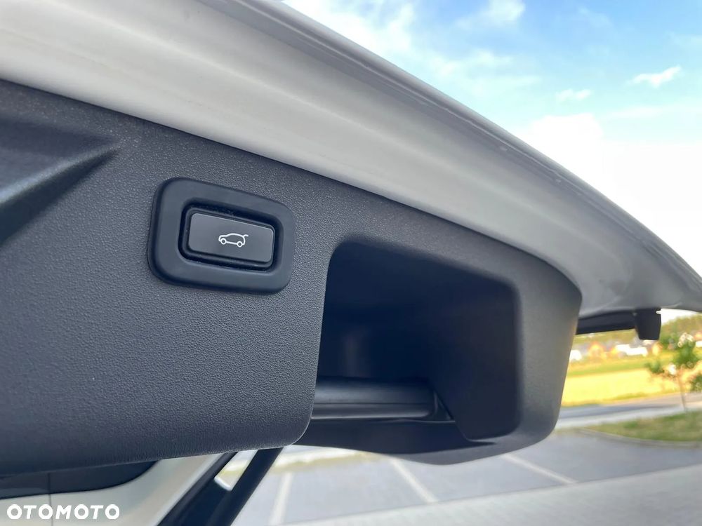 Land Rover Discovery Sport ver-2-0-p200-mhev-hse - 36
