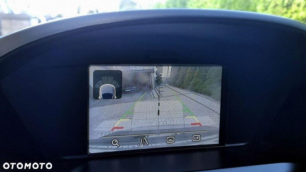 Ford Kuga - 19