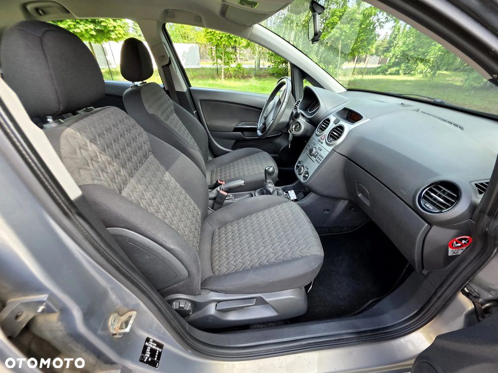 Opel Corsa 1.4 16V Active - 10