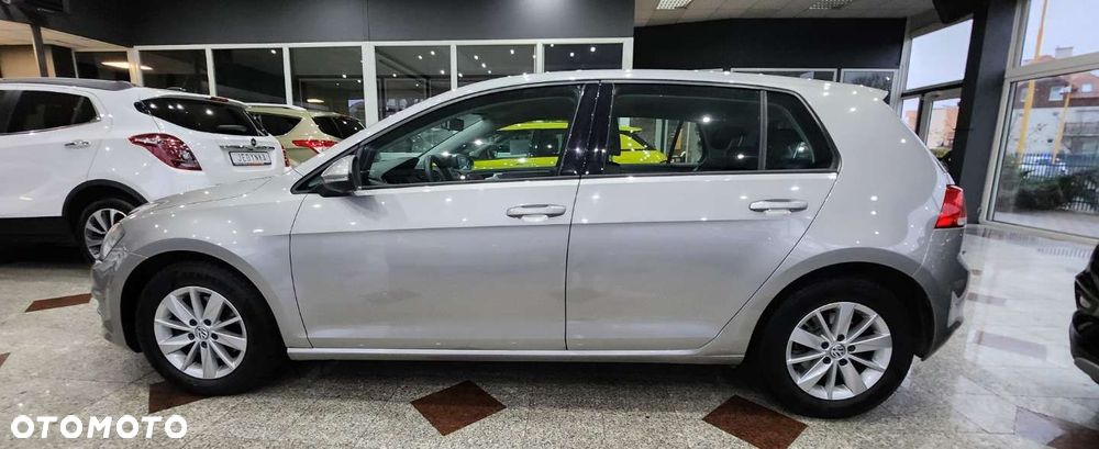 Volkswagen Golf - 20