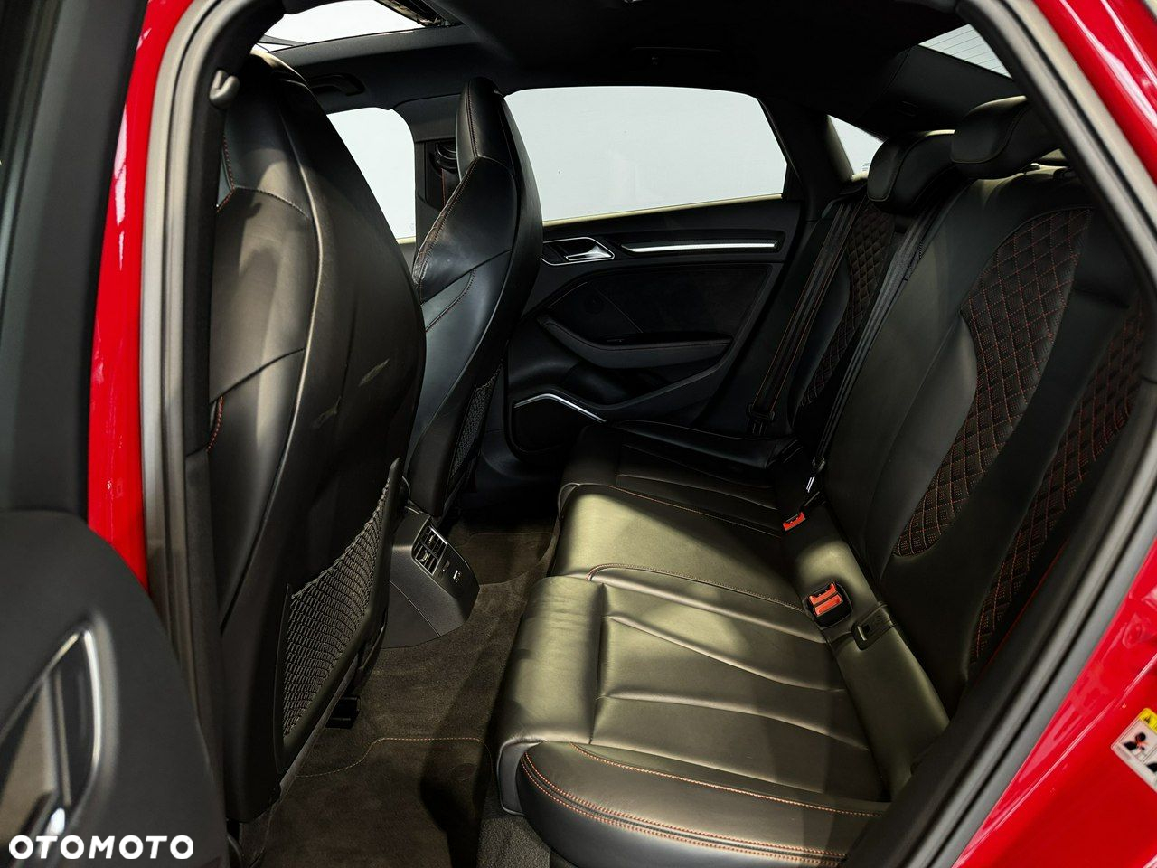 Audi RS3 Sportback - 18