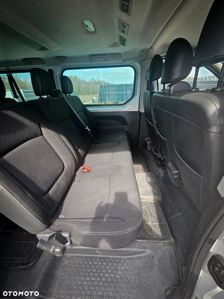 Renault Trafic Grand 1.6 dCi - 11