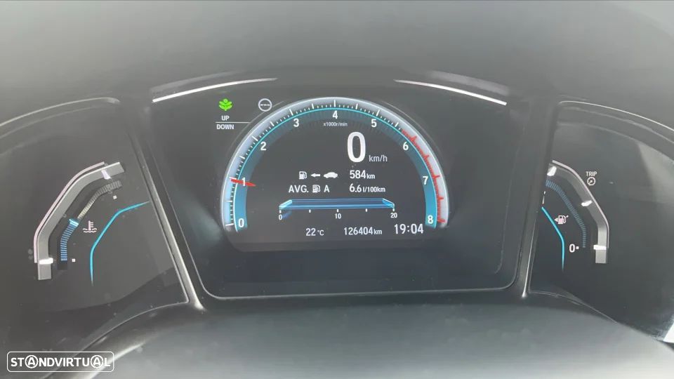 Honda Civic 1.0 i-VTEC Executive - 28