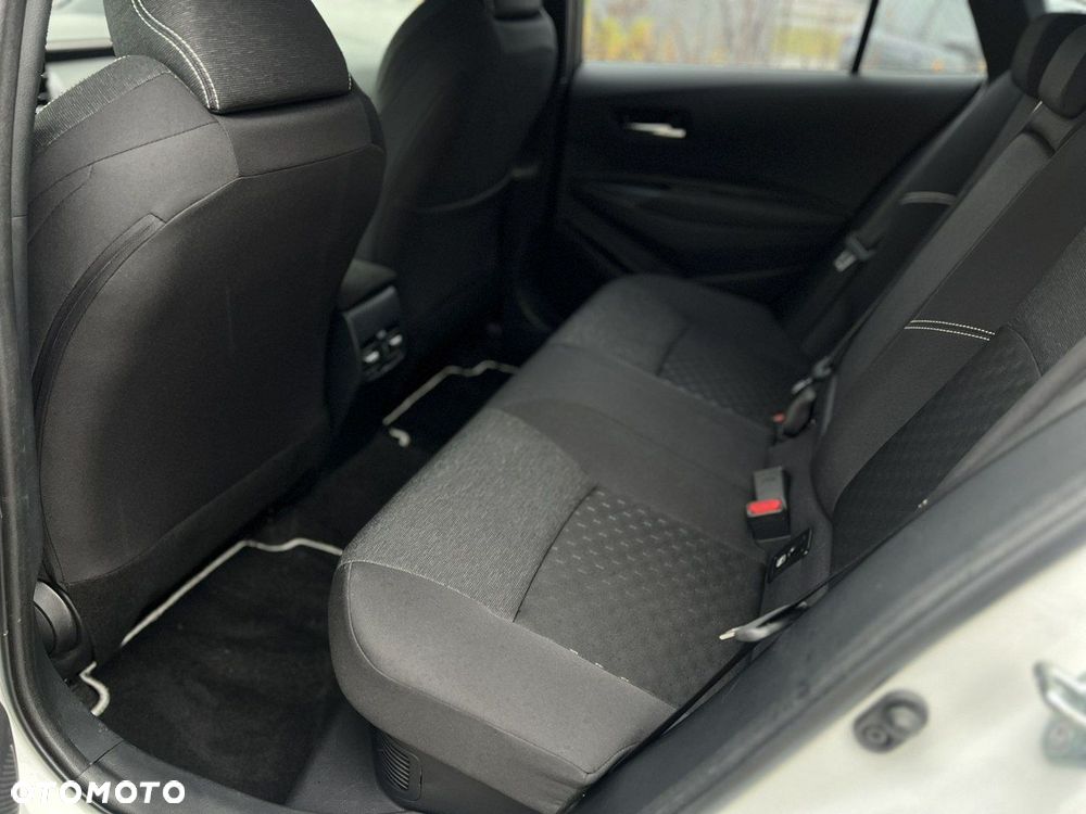 Toyota Corolla 1.8 Hybrid Style - 32