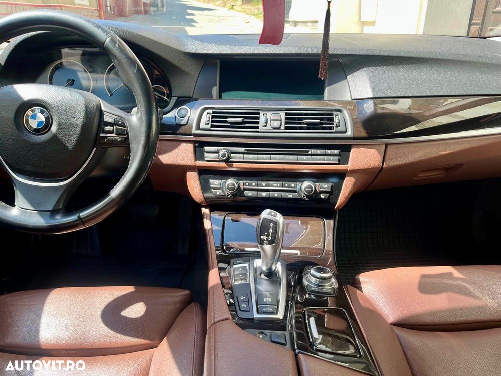 BMW Seria 5 530d xDrive - 3