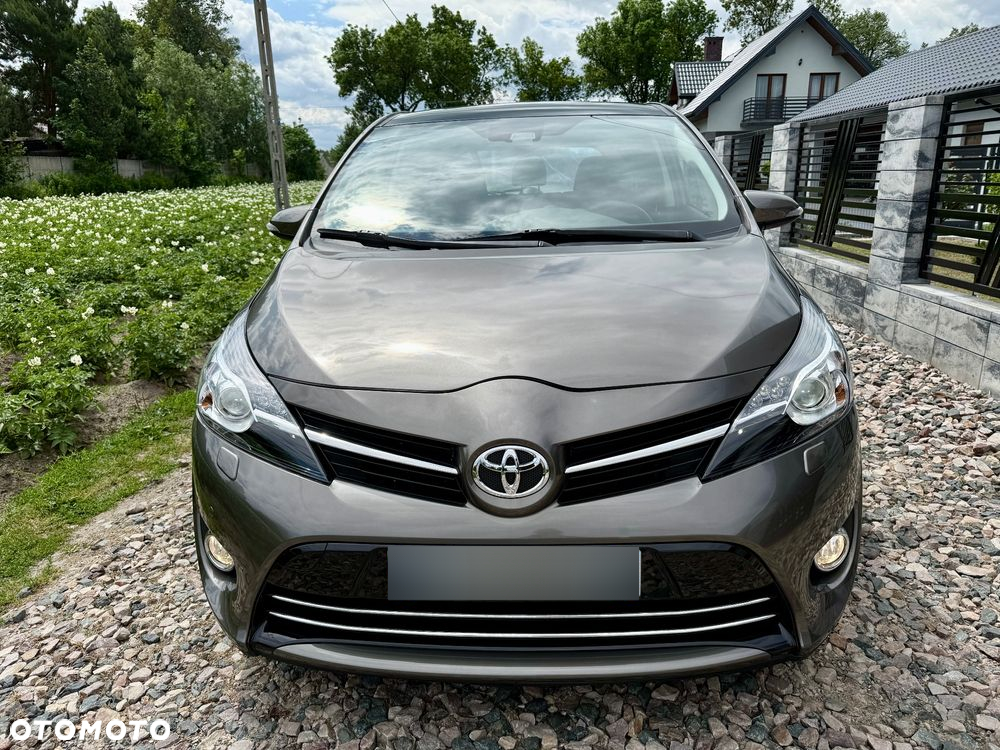 Toyota Verso 1.8 Prestige MS EU6 - 4