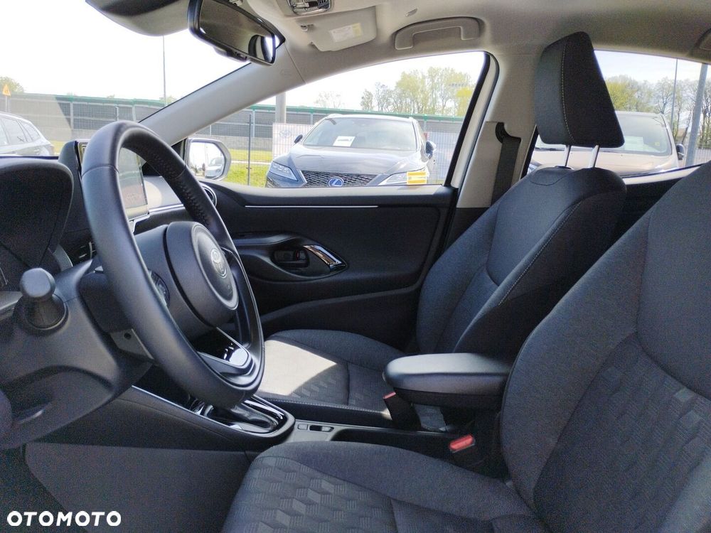 Toyota Yaris - 12