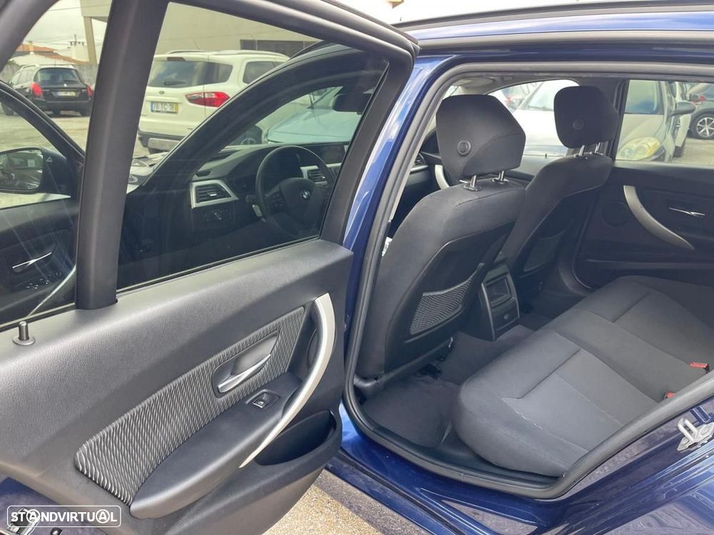 BMW 320 d xDrive Advantage Auto - 13