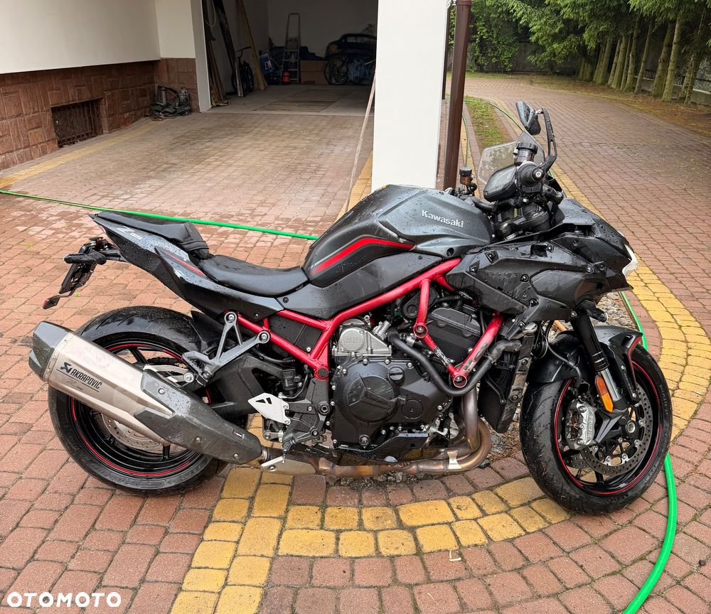 Kawasaki H2 - 1