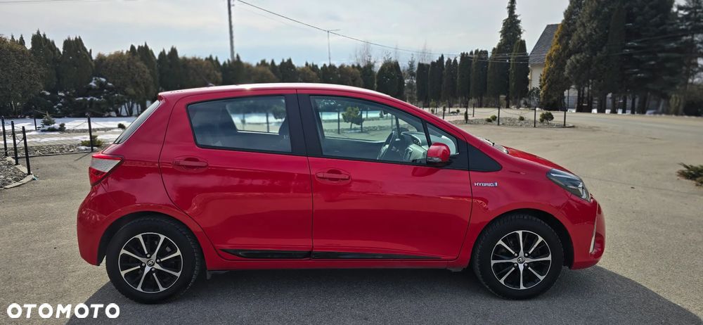 Toyota Yaris Hybrid 100 Premium EU6 - 11