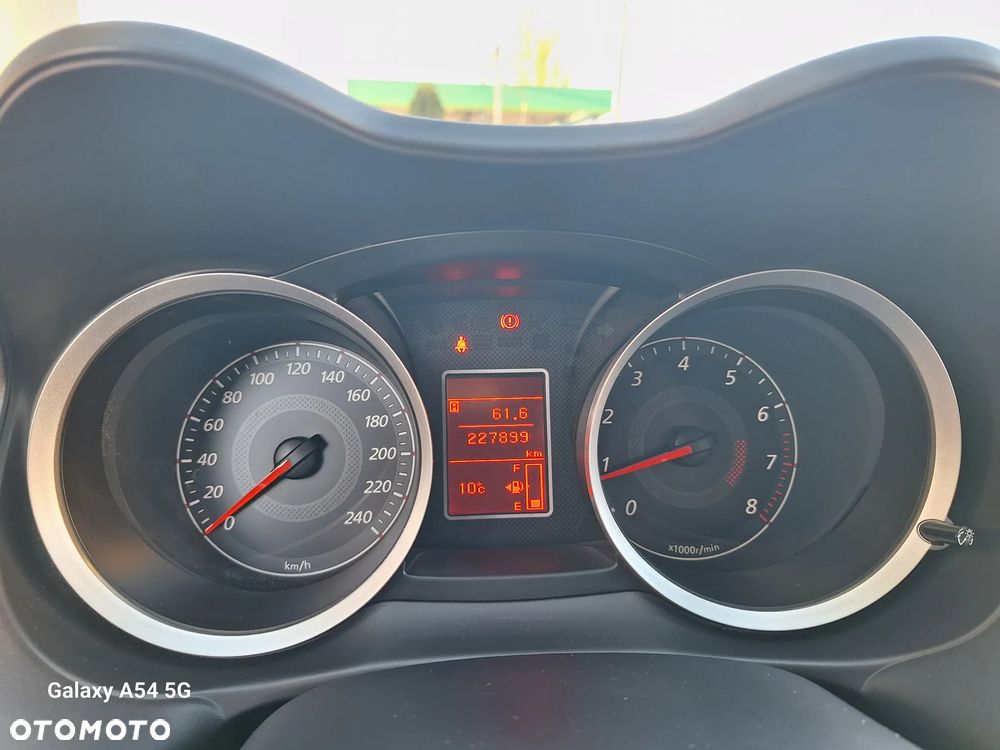 Mitsubishi Lancer 1.5 Inform - 31