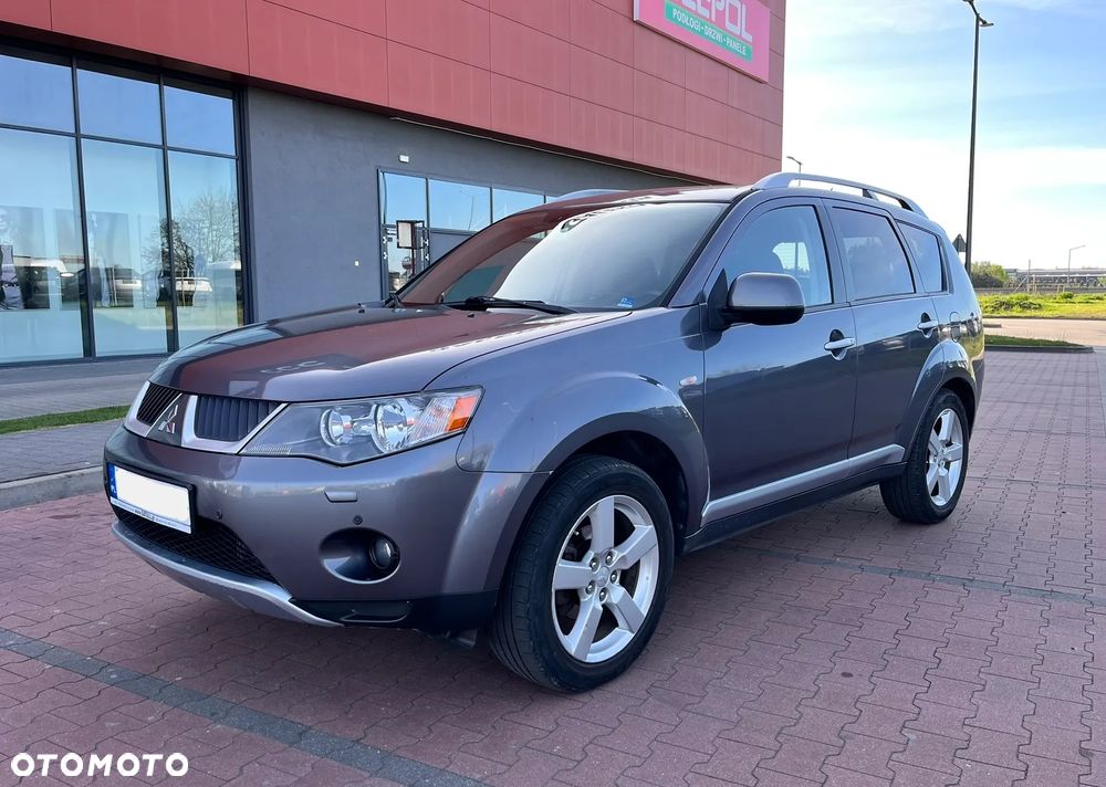 Mitsubishi Outlander 2.2 DID Intense + - 1