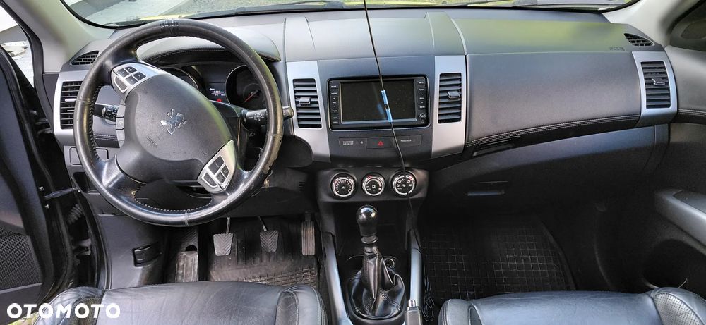 Peugeot 4007 - 5