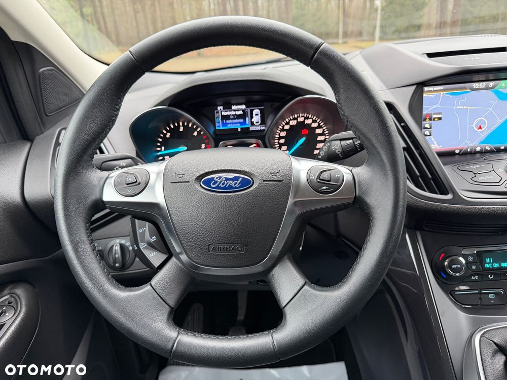 Ford Kuga 2.0 TDCi 2x4 Titanium - 26