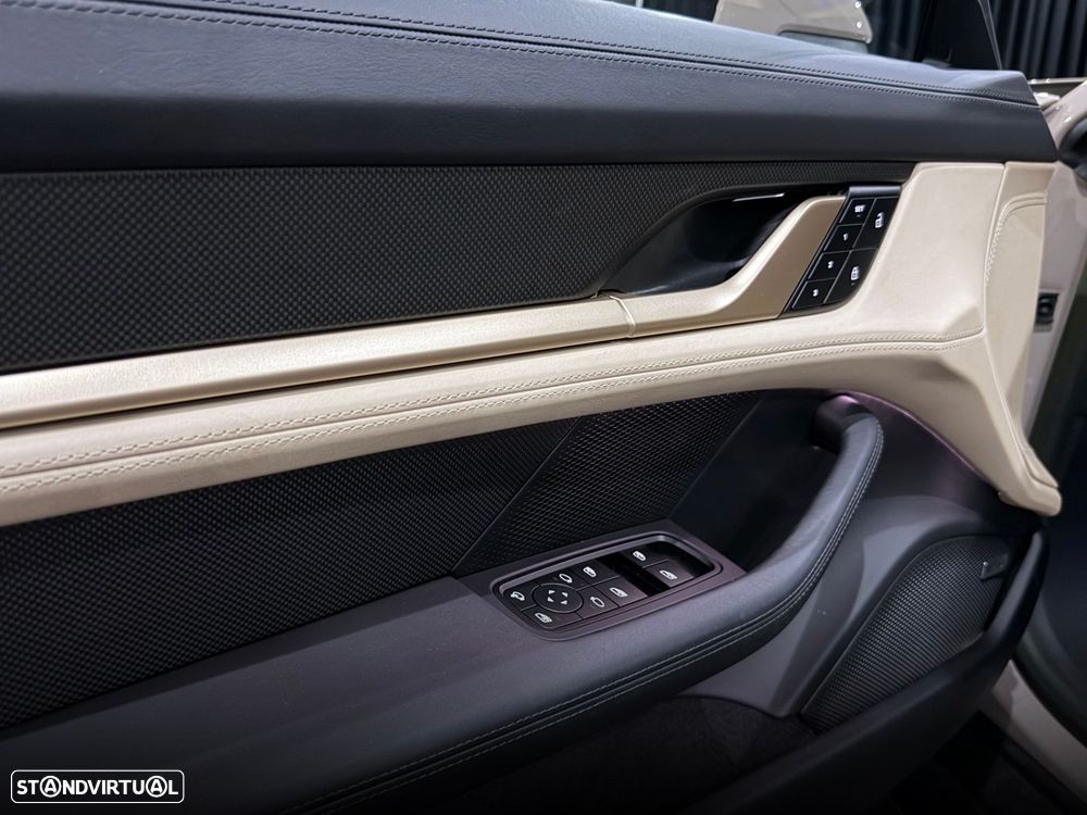 Porsche Taycan Cross Turismo Turbo - 16