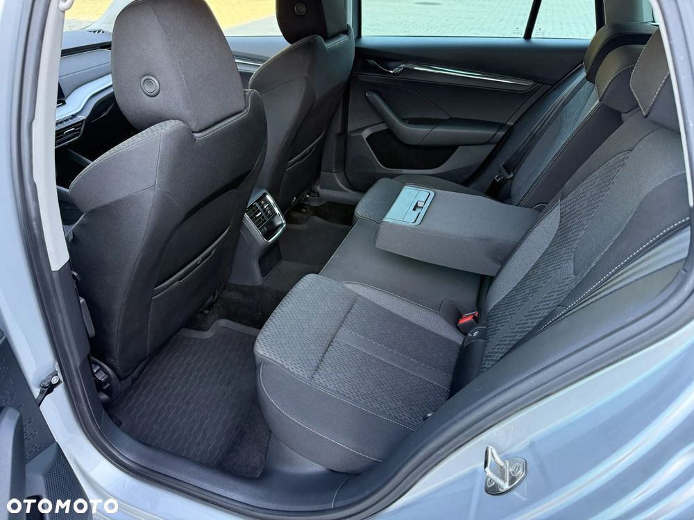 Skoda Octavia 2.0 TDI Sportline DSG - 13