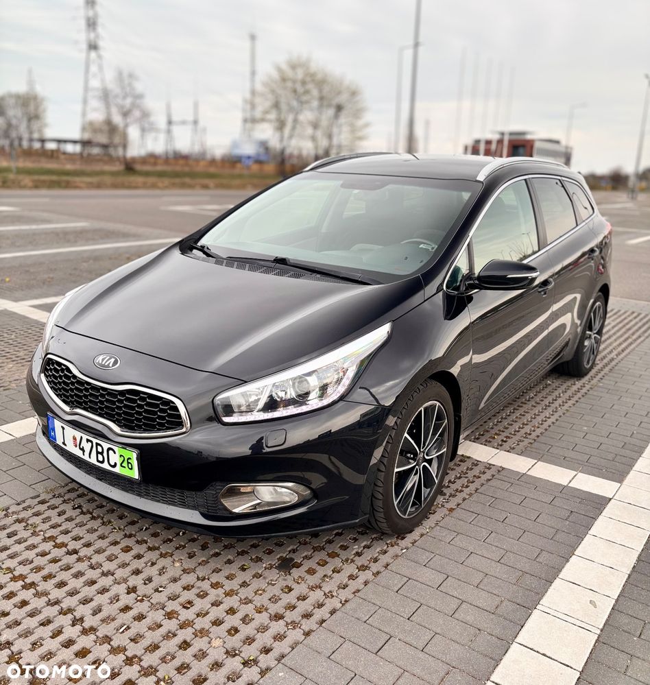 Kia Ceed - 10