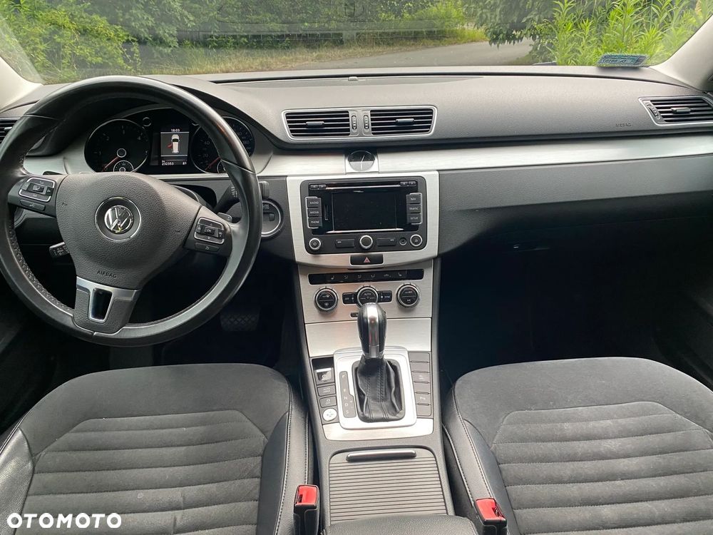 Volkswagen Passat 2.0 TDI Highline DSG - 8