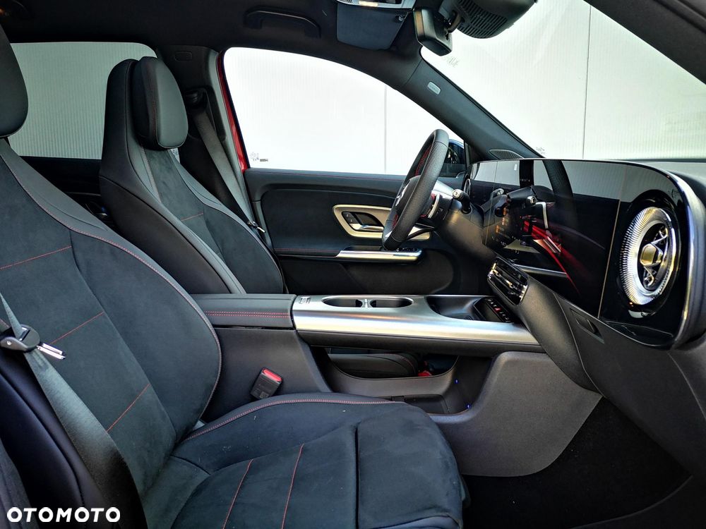 Mercedes-Benz GLB 200 mHEV 4-Matic 8G-eDCT - 16