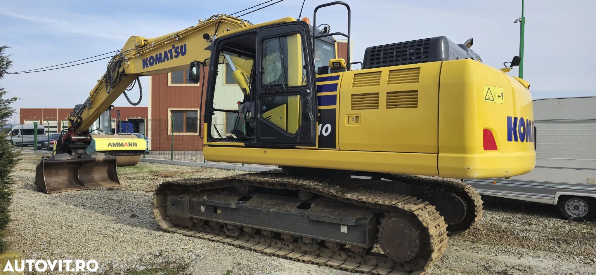 Komatsu PC210LC - 1