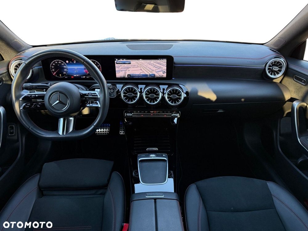 Mercedes-Benz CLA 220 mHEV 4-Matic AMG Line 8G-DCT - 19
