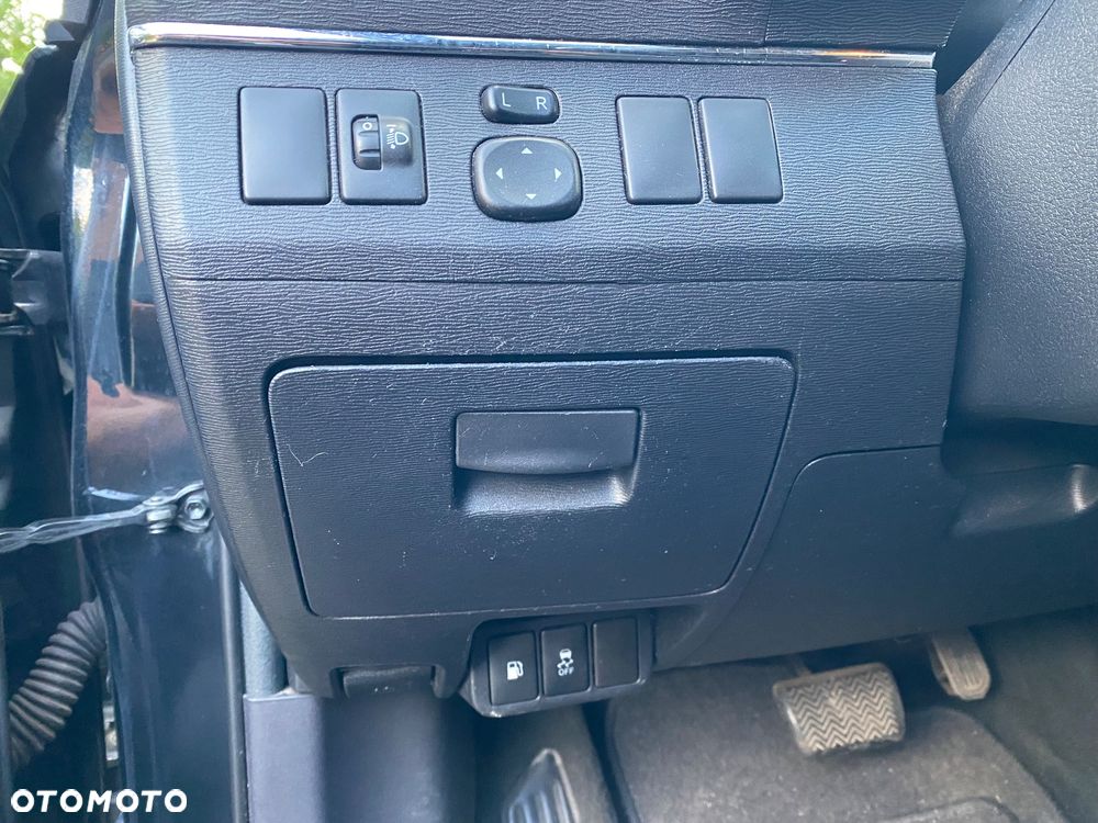 Toyota Avensis Touring Sports 1.8 Multidrive S Comfort - 21