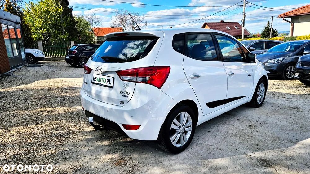 Hyundai ix20 1.4 Premium blue - 14