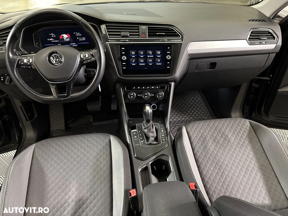 Volkswagen Tiguan - 10