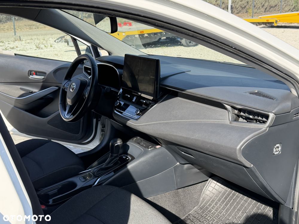 Toyota Corolla 1.8 Hybrid Comfort - 17