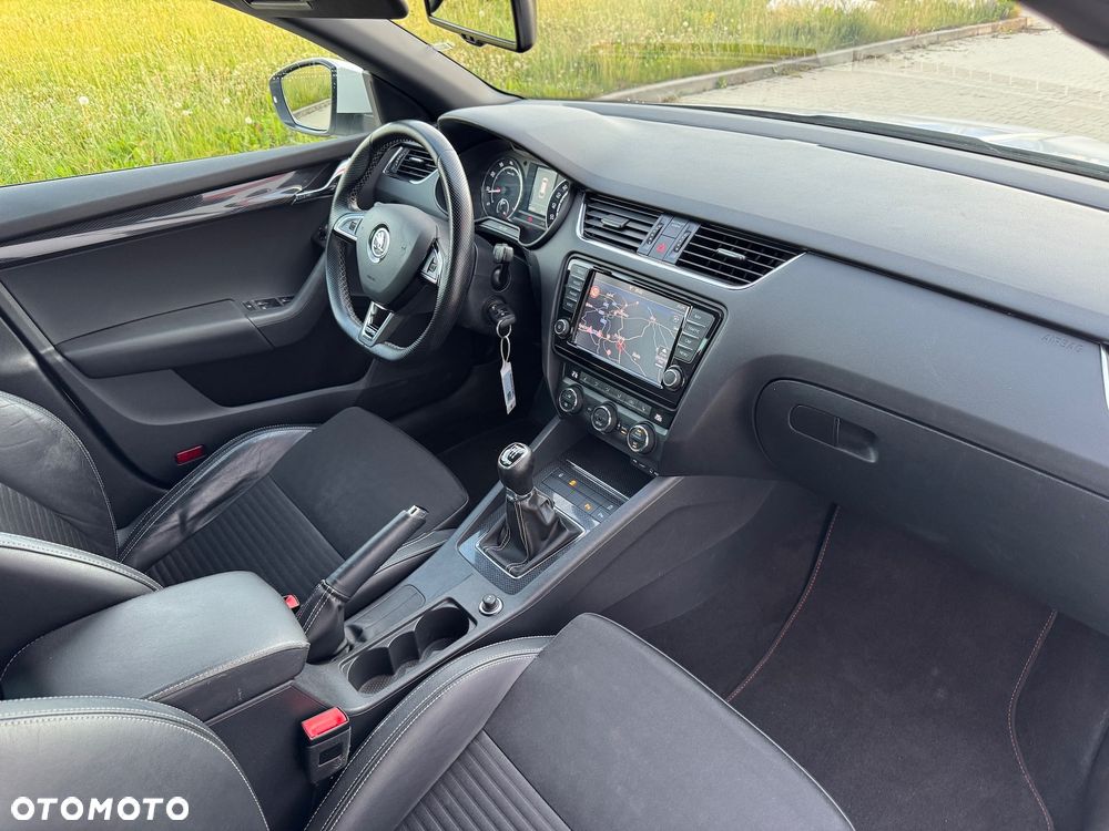 Skoda Octavia 2.0 TSI (Green tec) RS - 32