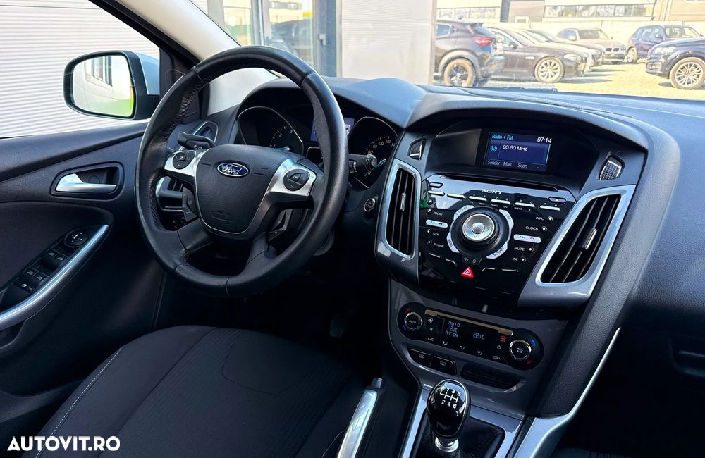 Ford Focus 2.0 TDCI DPF Titanium - 16