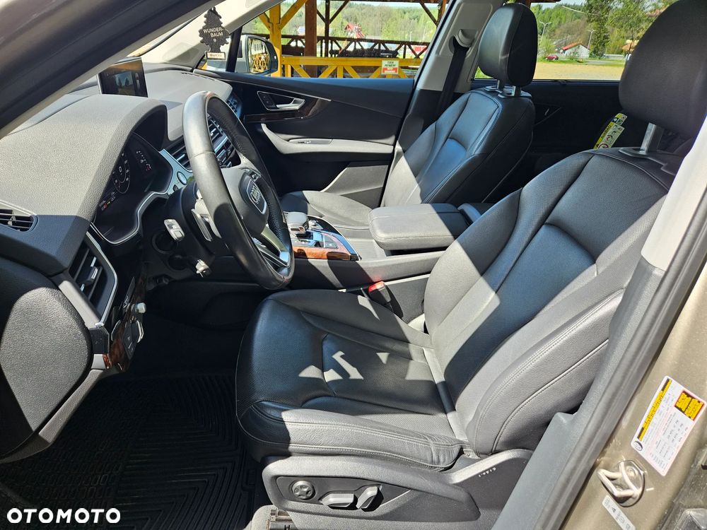 Audi Q7 - 8